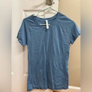 Athleta medium momentum seamless tee